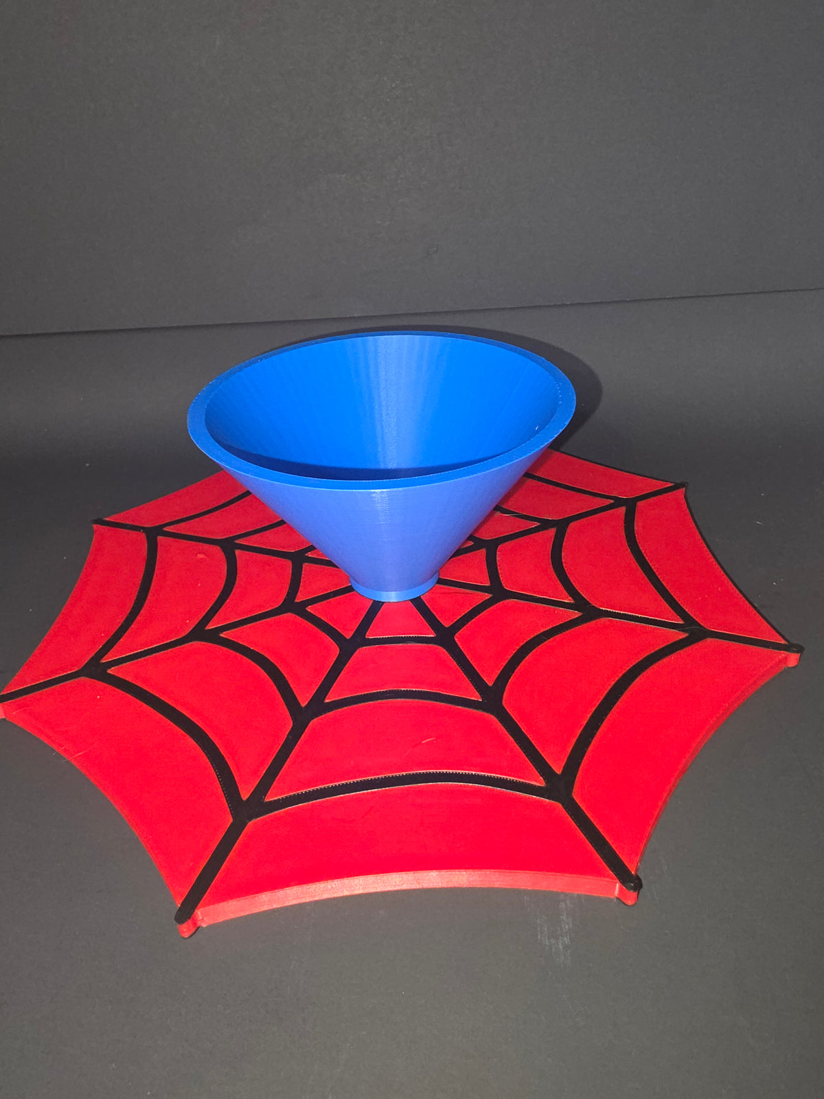 Présentoir à gâteau thème anniversaire Spiderman