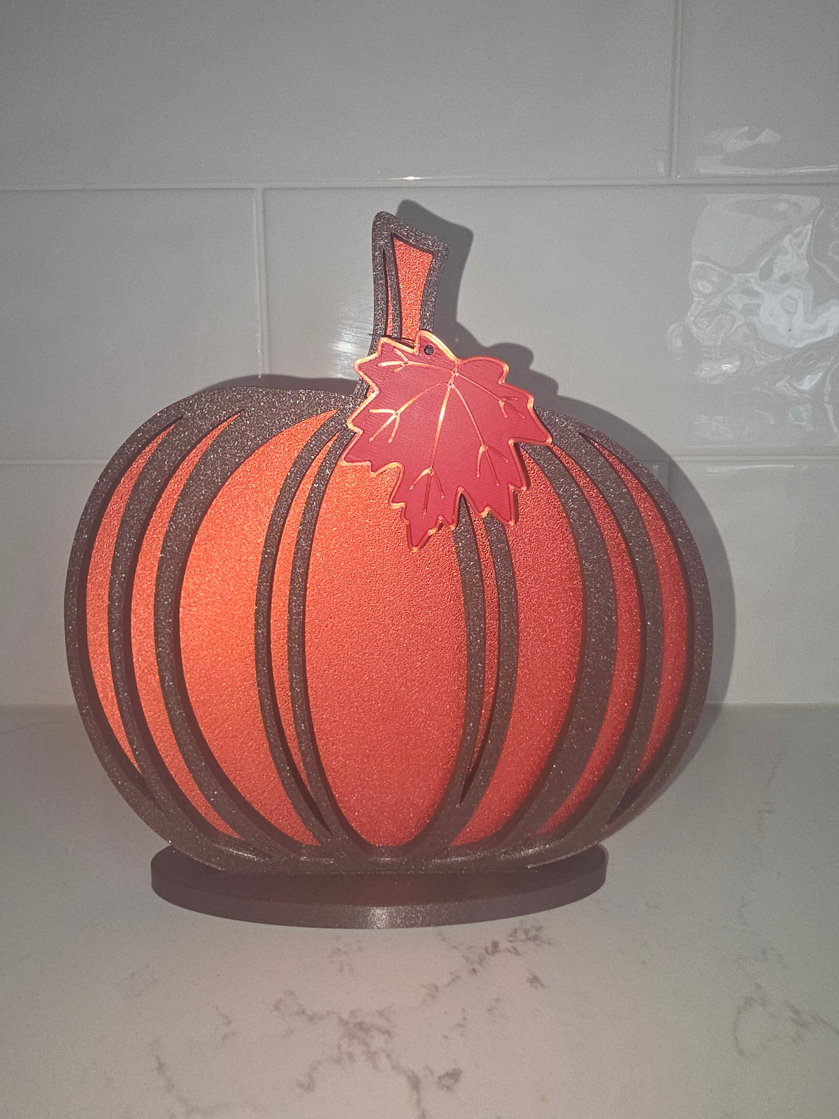 Citrouille à étages 3D avec accent feuille