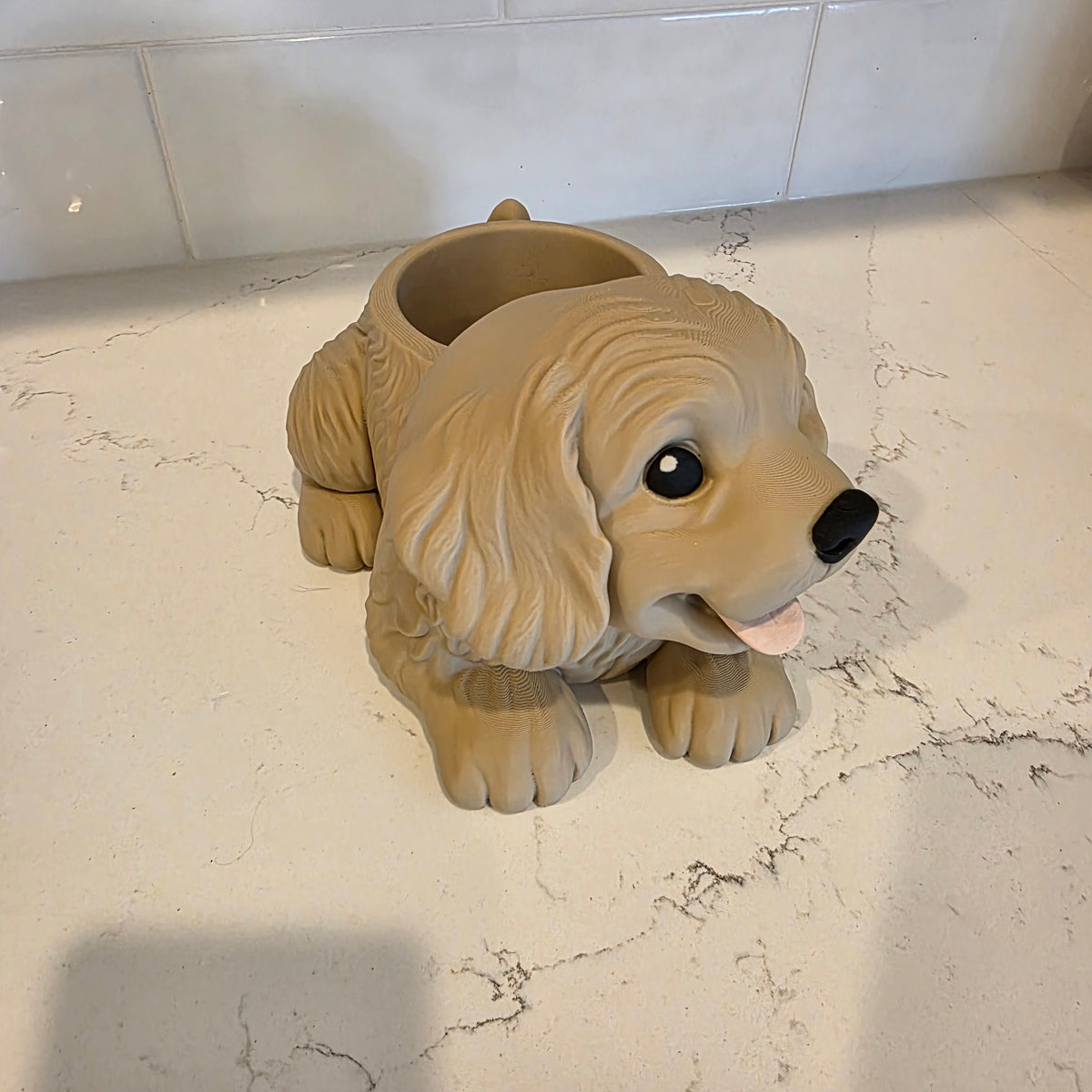 Cache-pot chiot joyeux