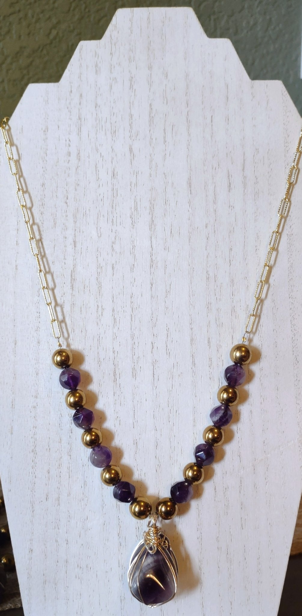6a041d51b48fe50b080237df_amethyst-and-gold-with-pendant-necklace_1786666853275.jpg