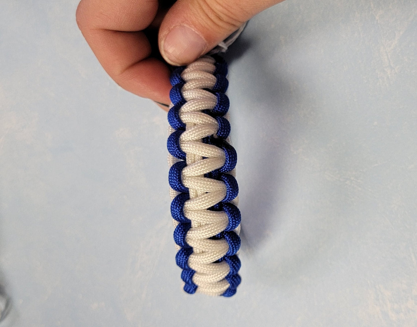 Blue paracord bracelet - Create Marketplace