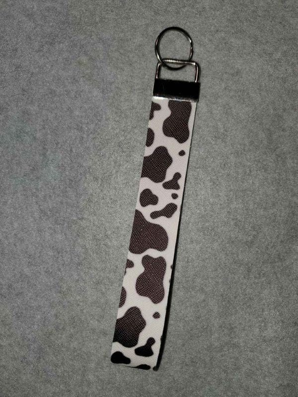 Cow Prink Keychain - Create Marketplace