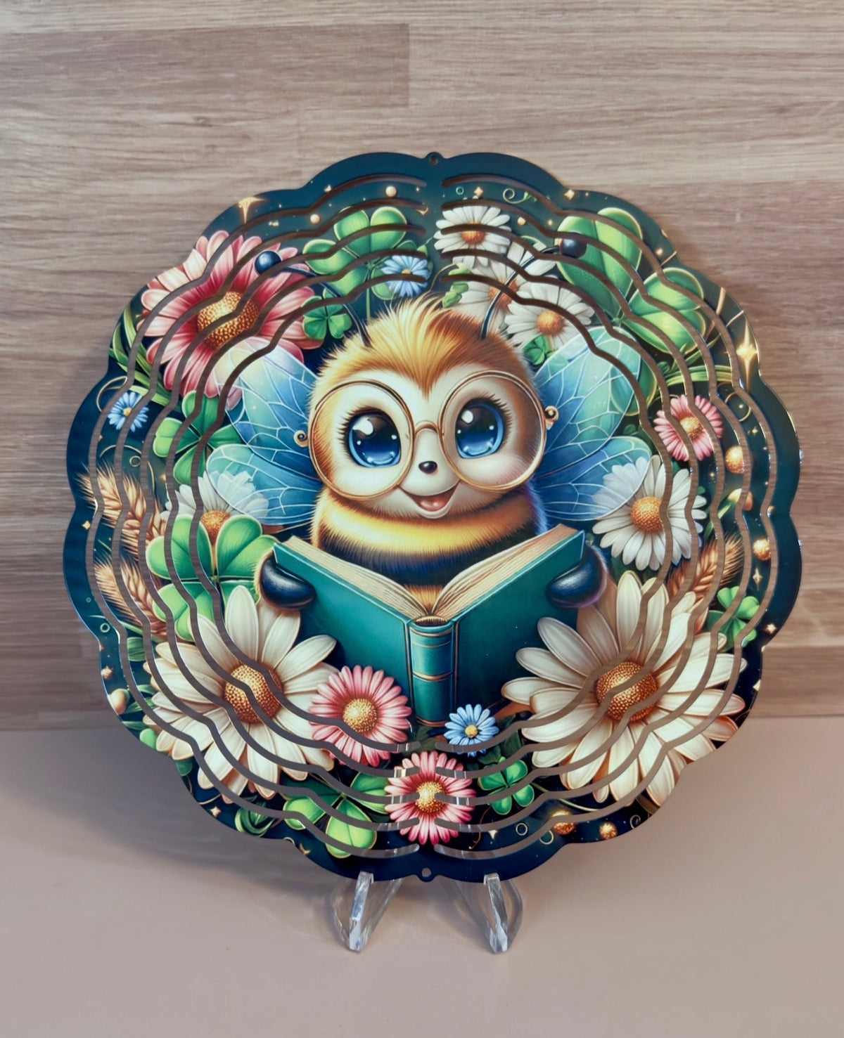 Wind Spinner - Bee/Book - Create Marketplace