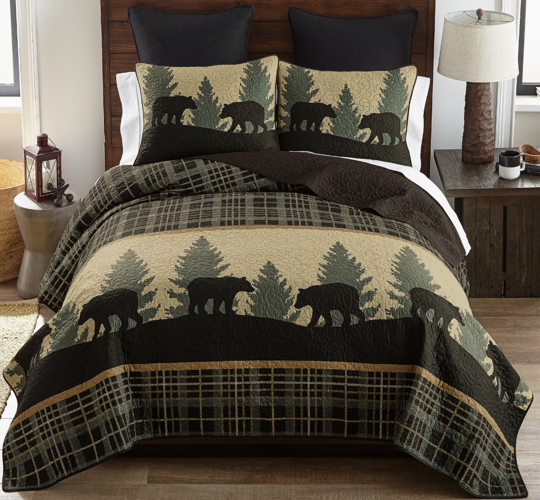 Bear Walk Plaid Quilt for Bed