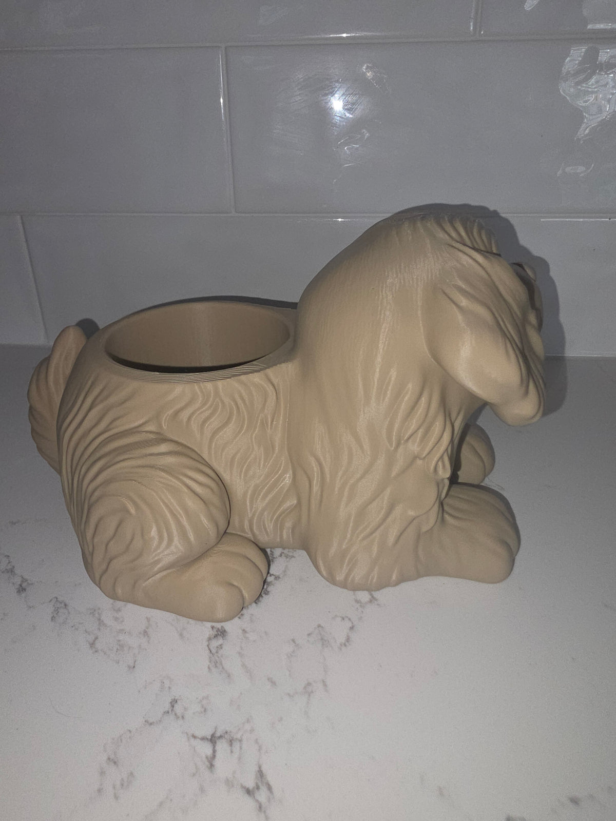 Cache-pot chiot joyeux