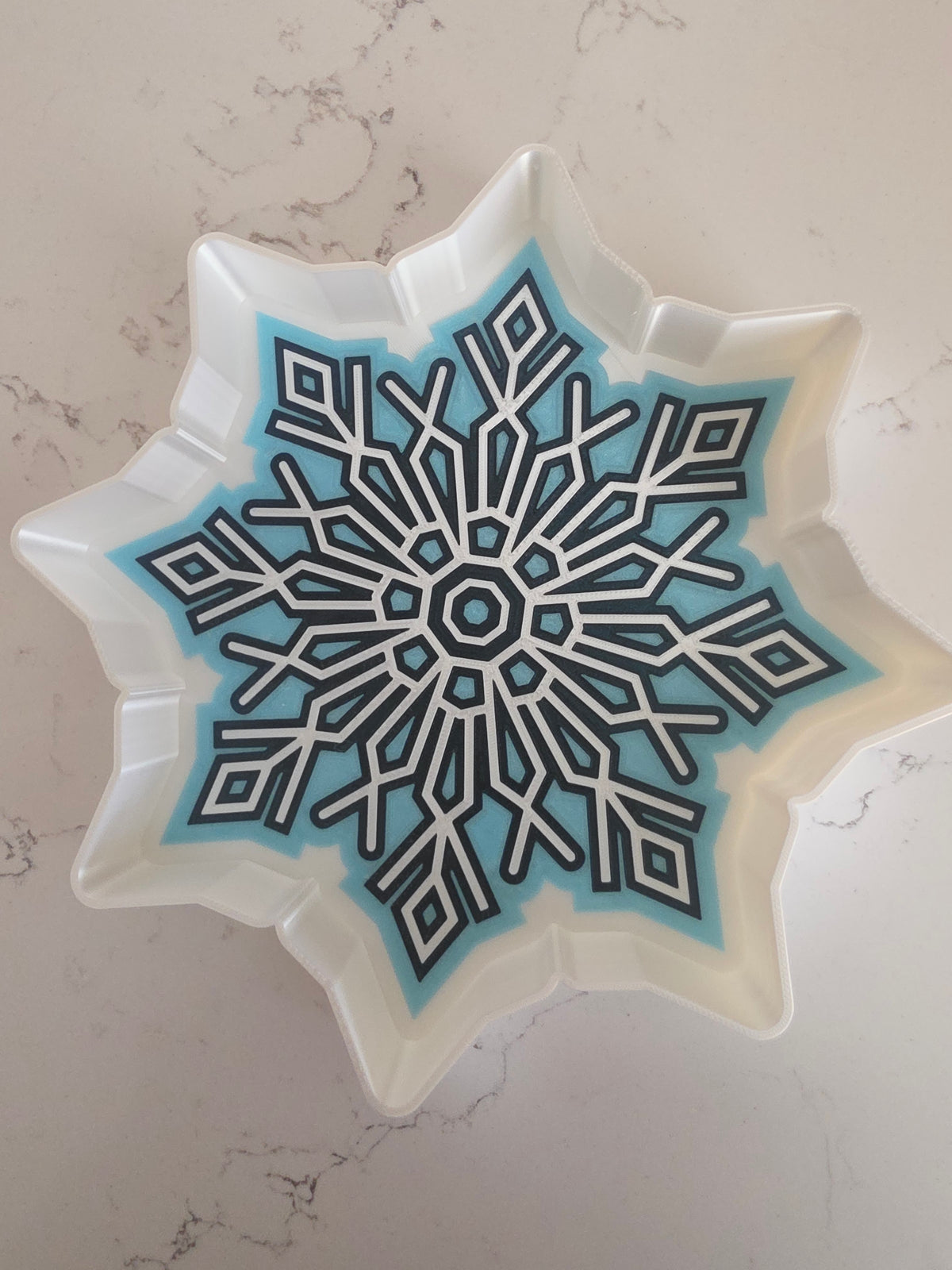 Plato para servir de copo de nieve invernal y cuenco para caramelos navideños