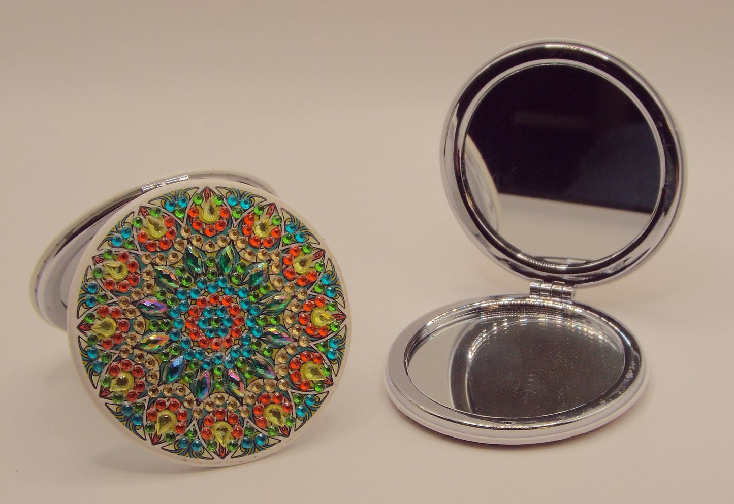 6a041d51b48fe50b080237df_compact-mirror-3_1783003120645.jpg