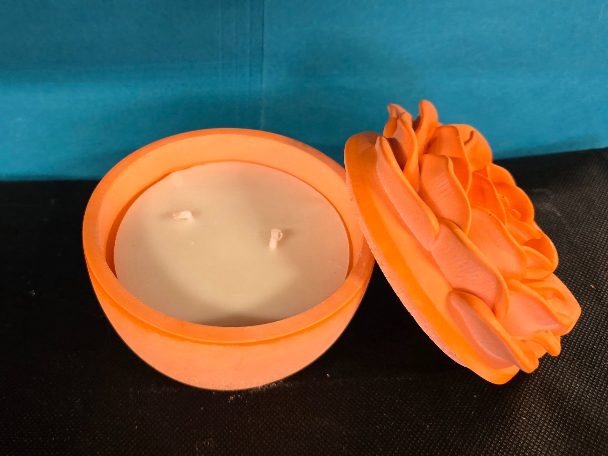 6a041d51b48fe50b080237df_flower-jar-orange-top-open_1782948636234.jpg