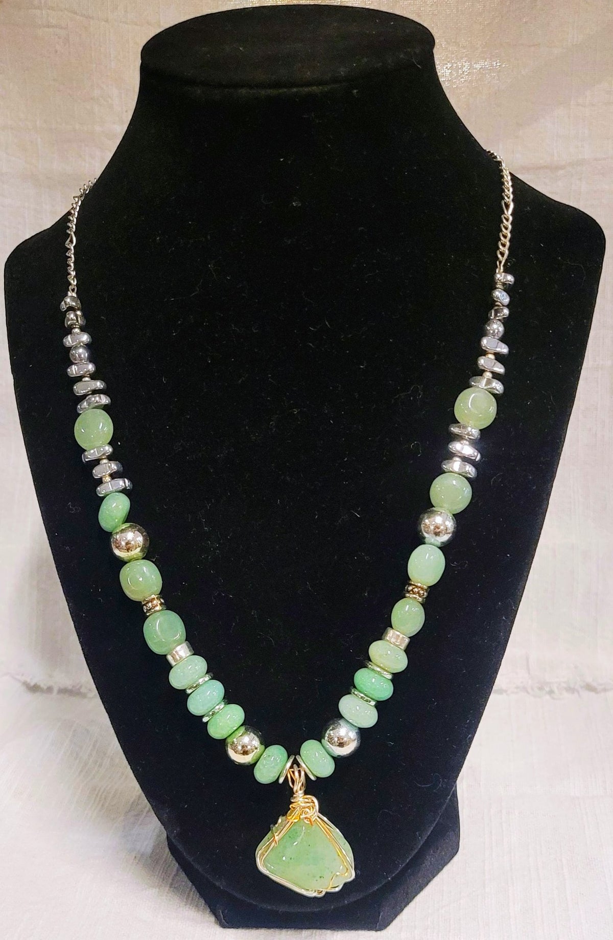 6a041d51b48fe50b080237df_green-aventurine-necklace-with-pendant_1783556337769.jpg