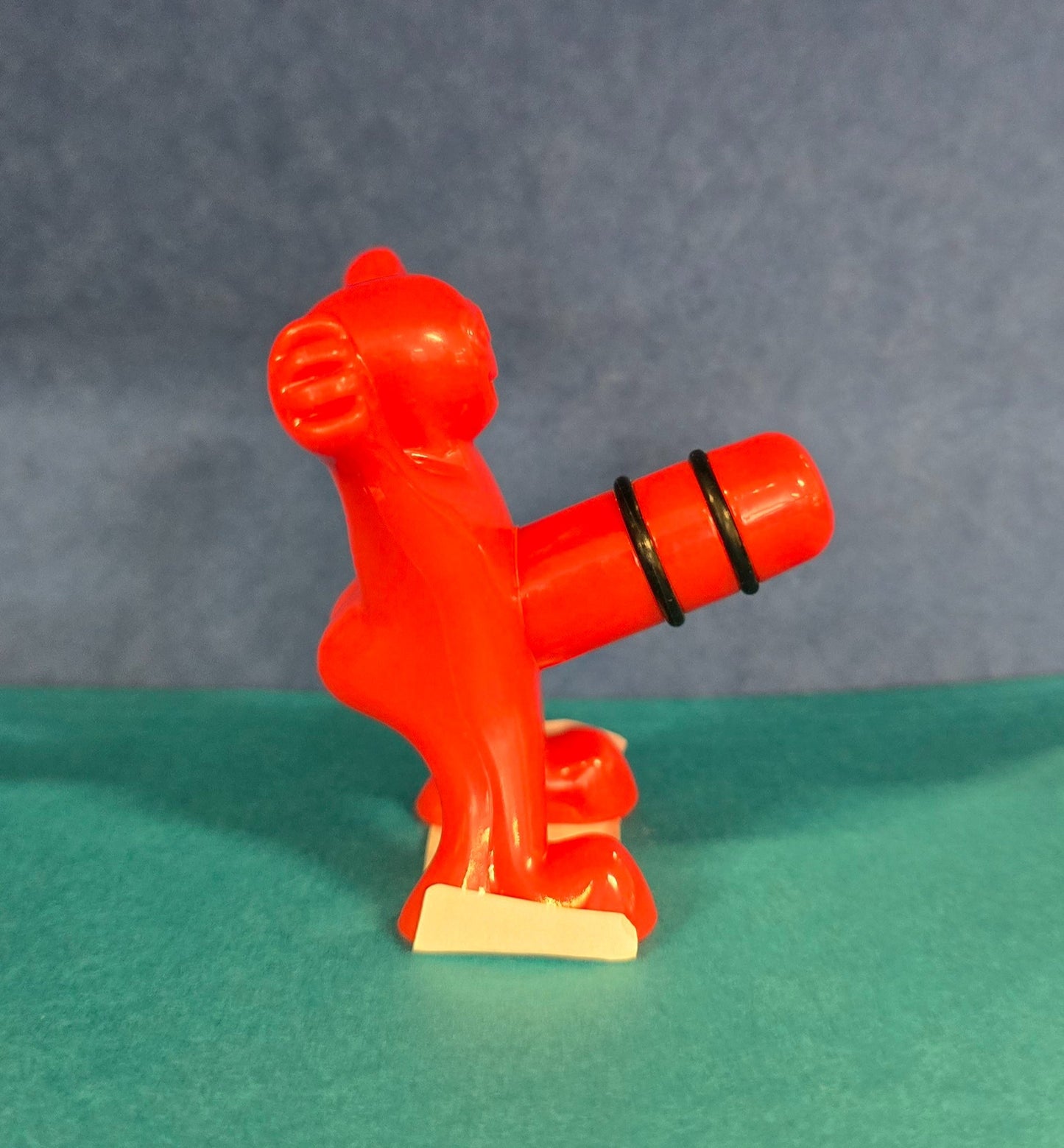 6a041d51b48fe50b080237df_happy-wine-stopper-side_1783013958215.jpg