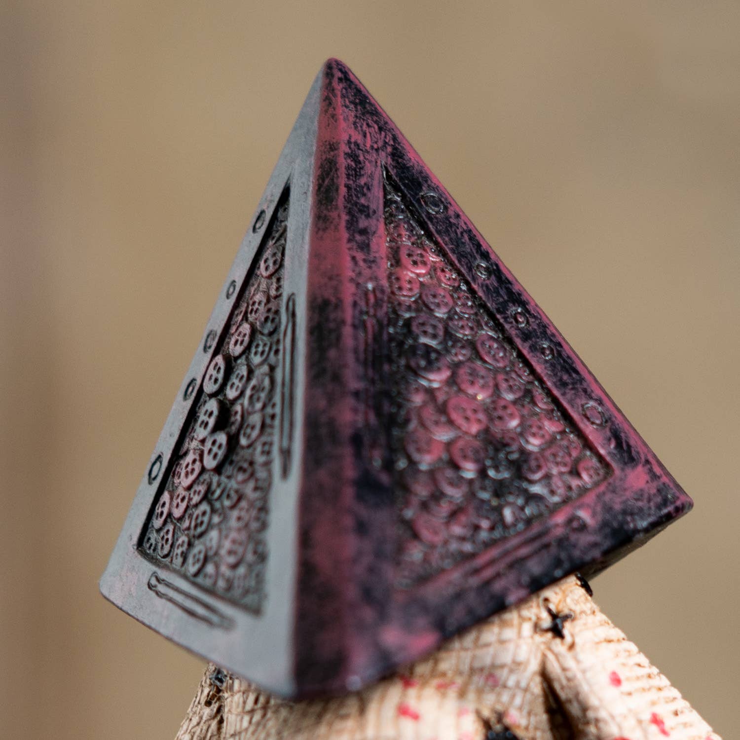 6a041d51b48fe50b080237df_pinheads-monster-halloween-horror-pyramid-5_1787796973224.jpg