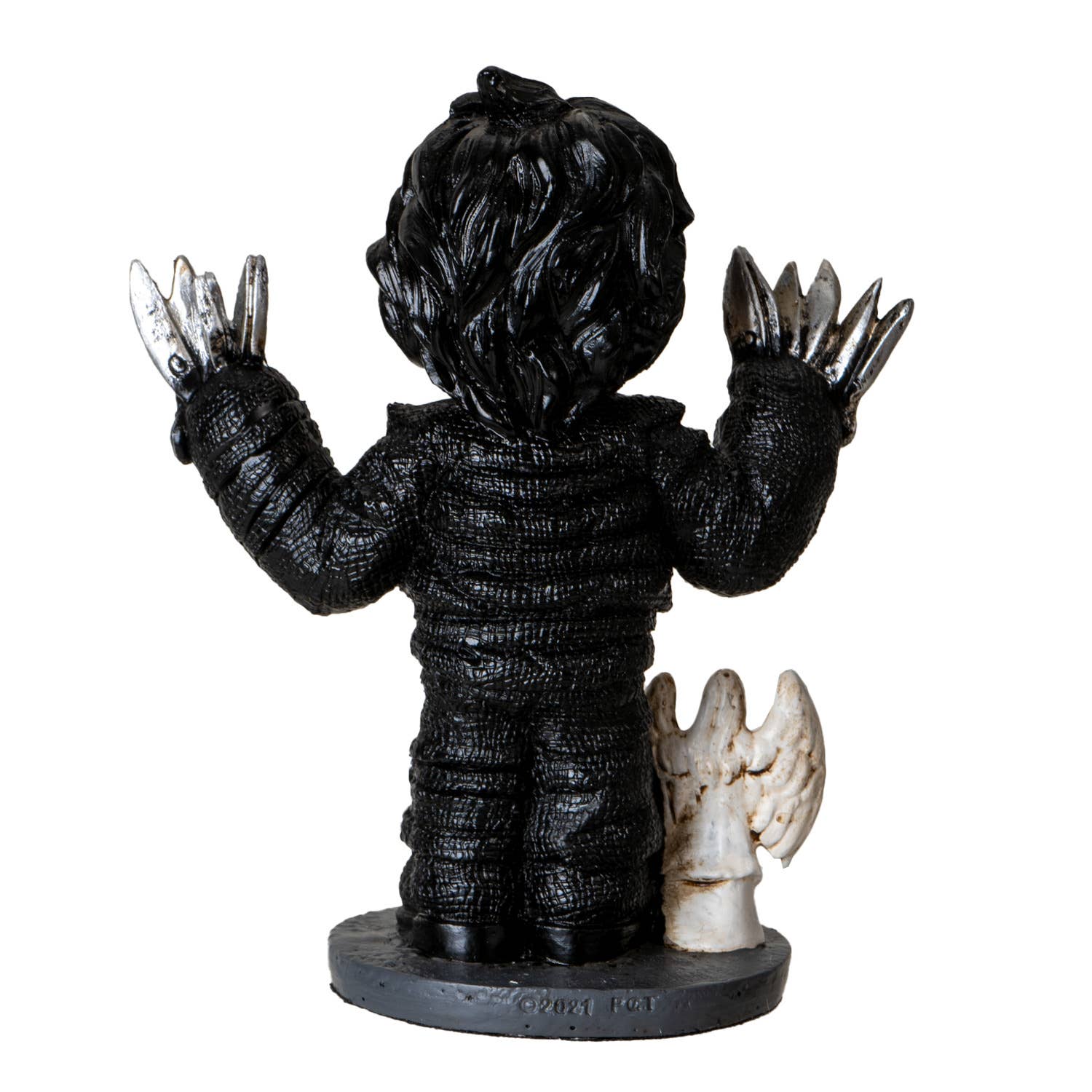 6a041d51b48fe50b080237df_pinheads-monster-halloween-horror-scissors_1787788298053.jpg