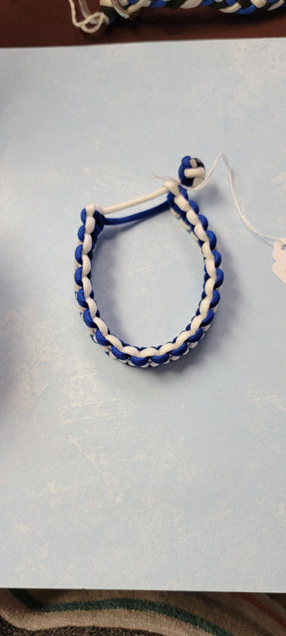 Blue paracord bracelet - Create Marketplace