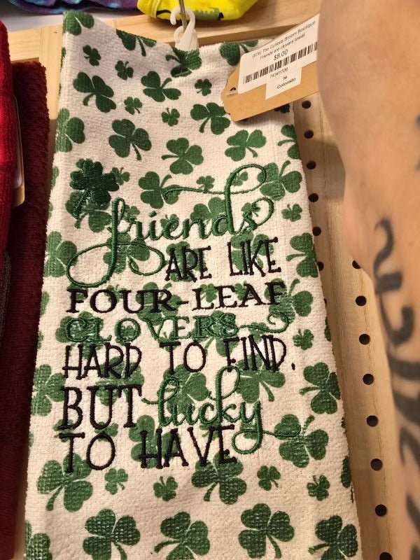 Friends are clovers towel - Create Marketplace