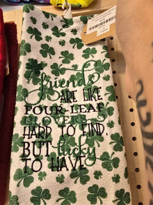 Friends are clovers towel - Create Marketplace