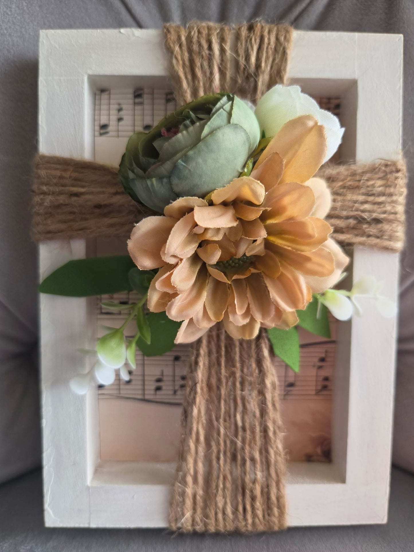 GREEN/WHITE MUSIC SMALL WOOD TWINE CROSS - Create Marketplace