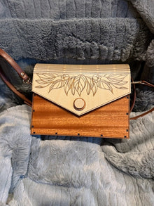 Leaf purse - Create Marketplace
