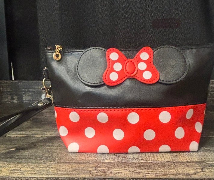 Minnie makeup bag - Create Marketplace