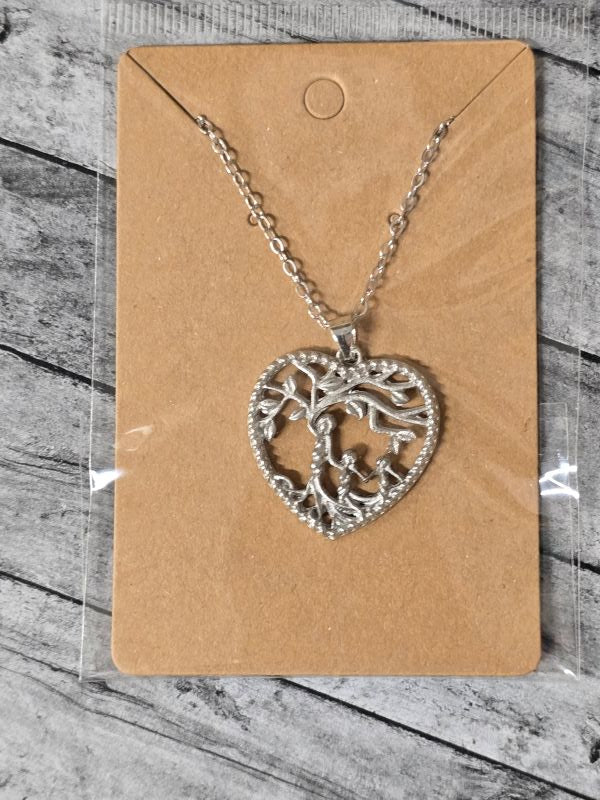 Mom w/ kids Necklace - Create Marketplace