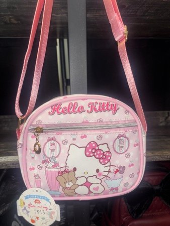 Sanrio round shoulder bag - Create Marketplace