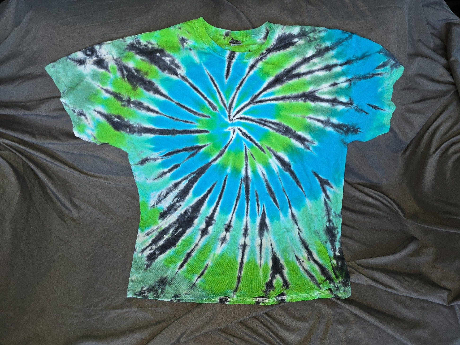 Tie Dye Shirt - Green Turquoise Swirl - Create Marketplace