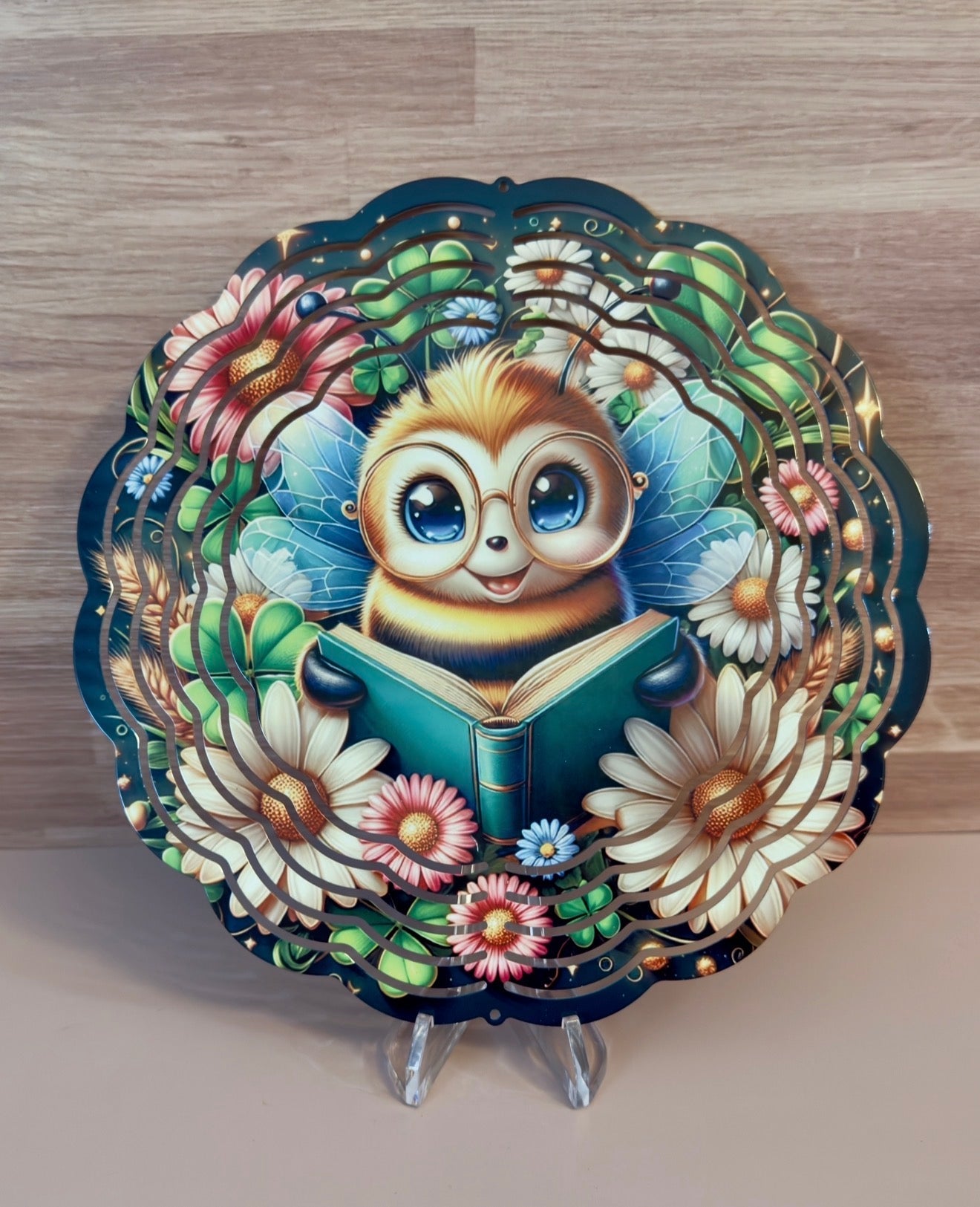 Wind Spinner - Bee/Book - Create Marketplace